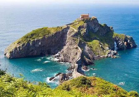 El Faro De Gaztelugatxe Villa *