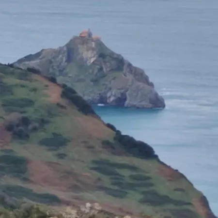 El Faro De Gaztelugatxe *