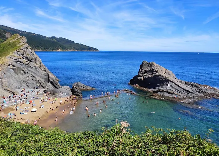 El Faro De Gaztelugatxe