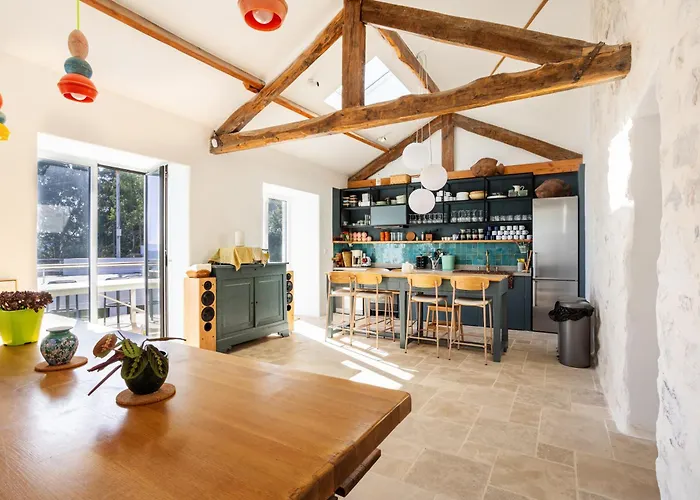 El Faro De Gaztelugatxe Villa *