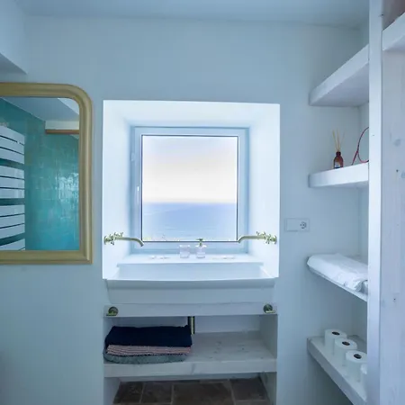 El Faro De Gaztelugatxe Bermeo